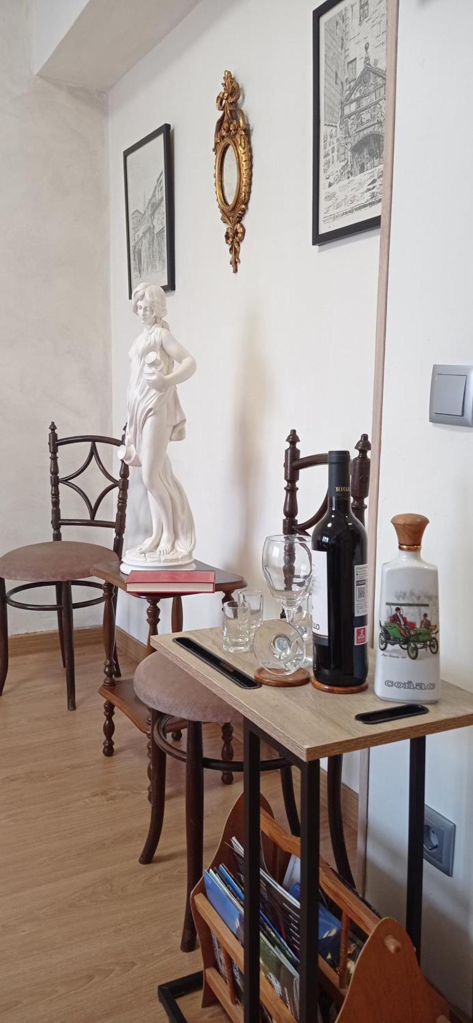 Gonzalo De Berceo 15 " Calidad-Sobrio" And " Free Private Parking " Apartman Logroño Kültér fotó